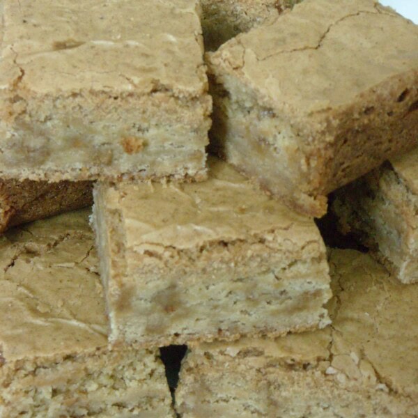 Brown Butter Toffee Blondies by Nutmeg Nanny