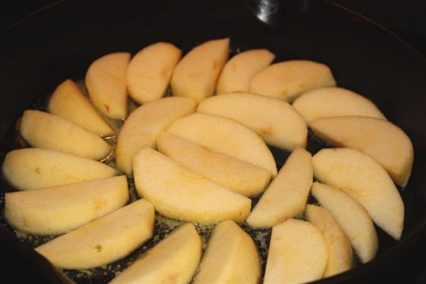 Skillet Cinnamon Apples by Nutmeg Nanny
