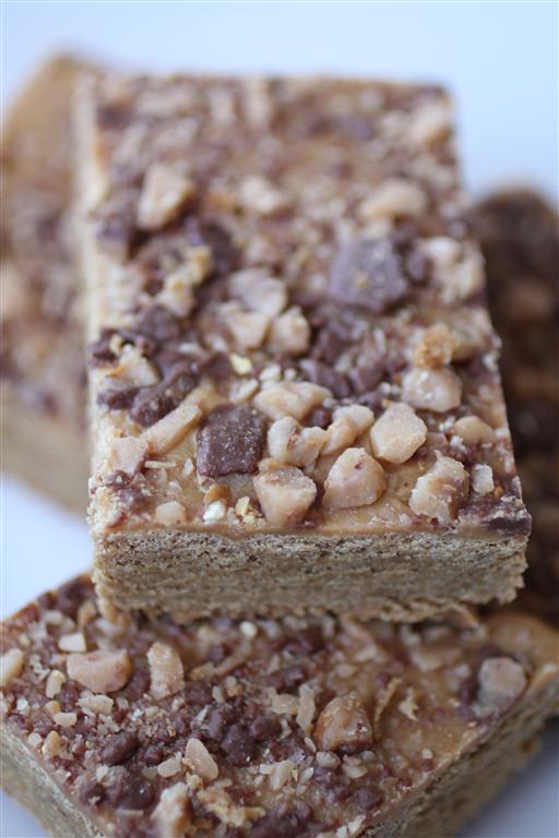 Peanut Butter Toffee Topped Blondies by Nutmeg Nanny Peanut Butter Toffee Topped Blondies by Nutmeg Nanny