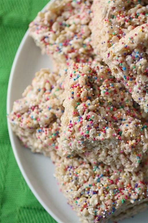 These cake batter Rice Krispie treats are full of cake flavor and lots of sprinkles. Who doesn't love sprinkles with their dessert? These cake batter Rice Krispie treats are full of cake flavor and lots of sprinkles. Who doesn't love sprinkles with their dessert?