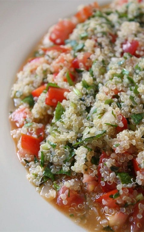 This quick and easy quinoa tabouli is the perfect way to use up your summer tomatoes, bell pepper and mint. Super fresh and crazy delicious!