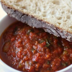 Roasted Garlic Tomato Sauce by Nutmeg Nanny