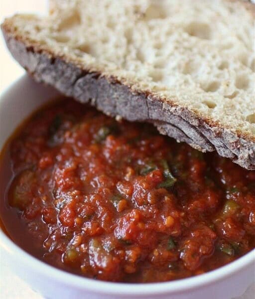 Roasted Garlic Tomato Sauce by Nutmeg Nanny