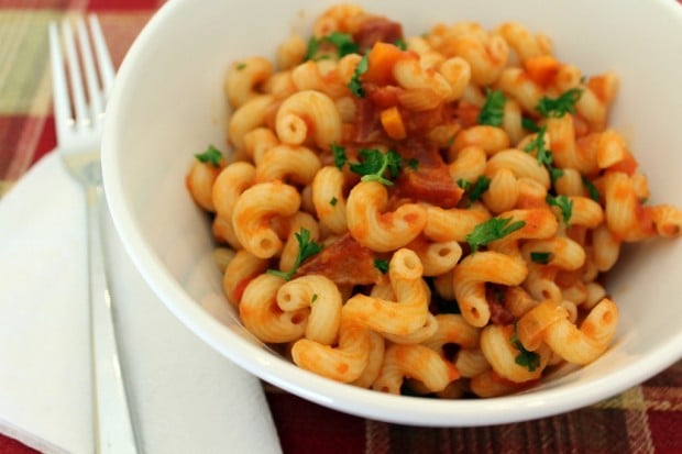 This pasta and pancetta in smoky tomato sauce is a classic dish with a delicious twist. Ready in just 30 minutes and packed with flavor. Your whole family will love this dish!