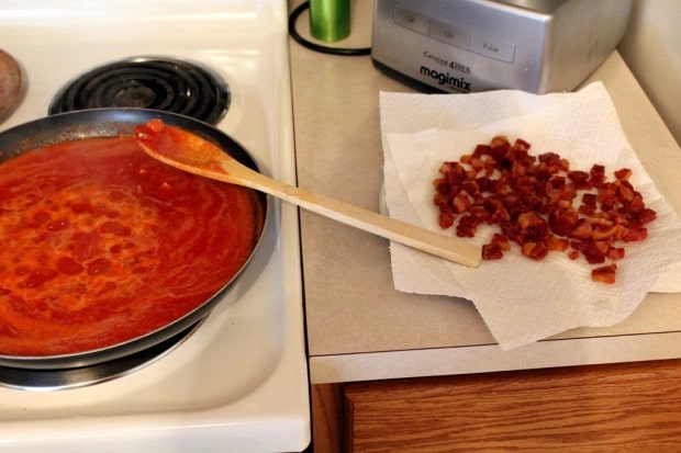 This pasta and pancetta in smoky tomato sauce is a classic dish with a delicious twist. Ready in just 30 minutes and packed with flavor. Your whole family will love this dish!