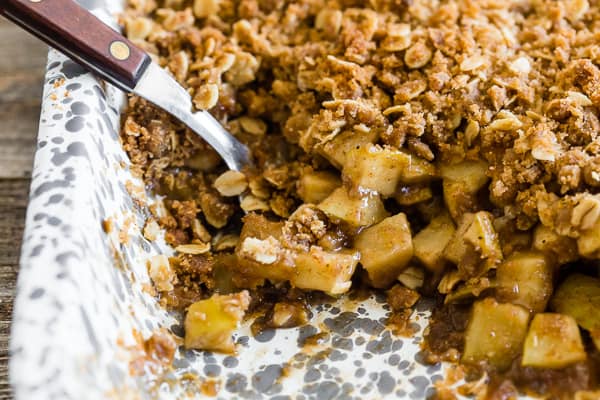 This brown butter vanilla bean apple crisp is the perfect addition to your fall dessert menu. Made with delicious fresh apples, tons of vanilla bean paste and crumbly crisp topping, you'll love this! 