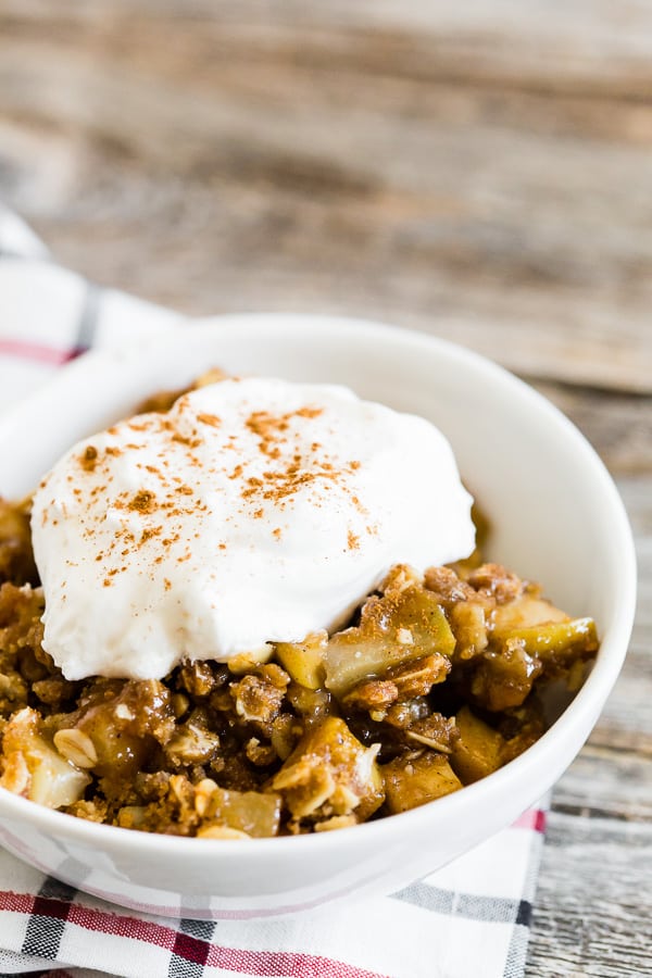 This brown butter vanilla bean apple crisp is the perfect addition to your fall dessert menu. Made with delicious fresh apples, tons of vanilla bean paste and crumbly crisp topping, you'll love this! 