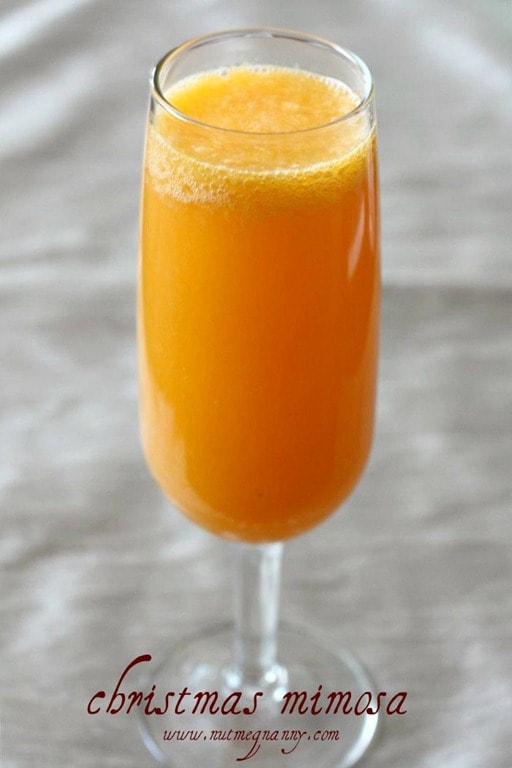 This Christmas mimosa is the perfect way to welcome in the holiday. Full of delicious fresh orange juice and bubbly champagne. Happy holidays!