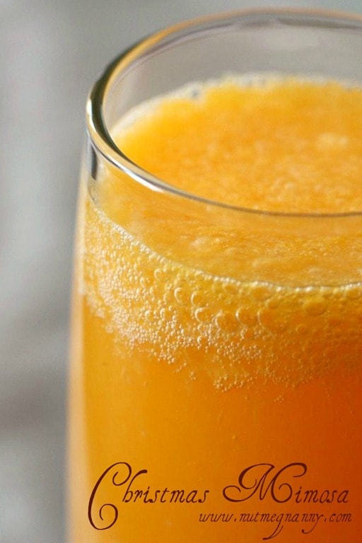 This Christmas mimosa is the perfect way to welcome in the holiday. Full of delicious fresh orange juice and bubbly champagne. Happy holidays!