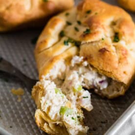 These chicken crescent packets are packed with shredded chicken, cream cheese, red onions, and celery. Super simple to make and ready in just 30 minutes! Trust me, you'll love this quick and easy dinner recipe!