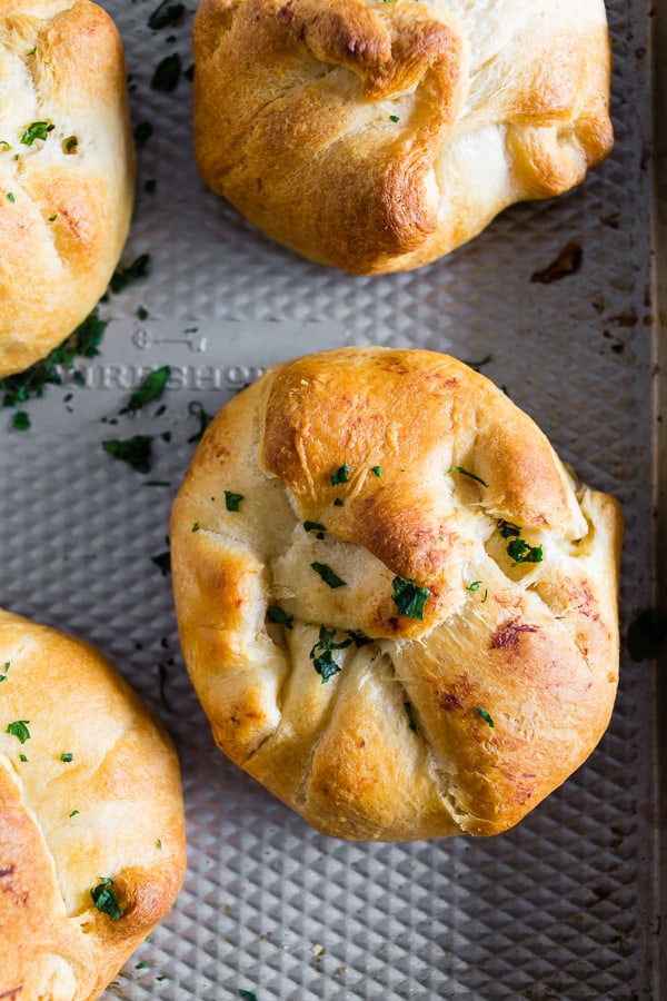 These chicken crescent packets are packed with shredded chicken, cream cheese, red onions, and celery. Super simple to make and ready in just 30 minutes! Trust me, you'll love this quick and easy dinner recipe!