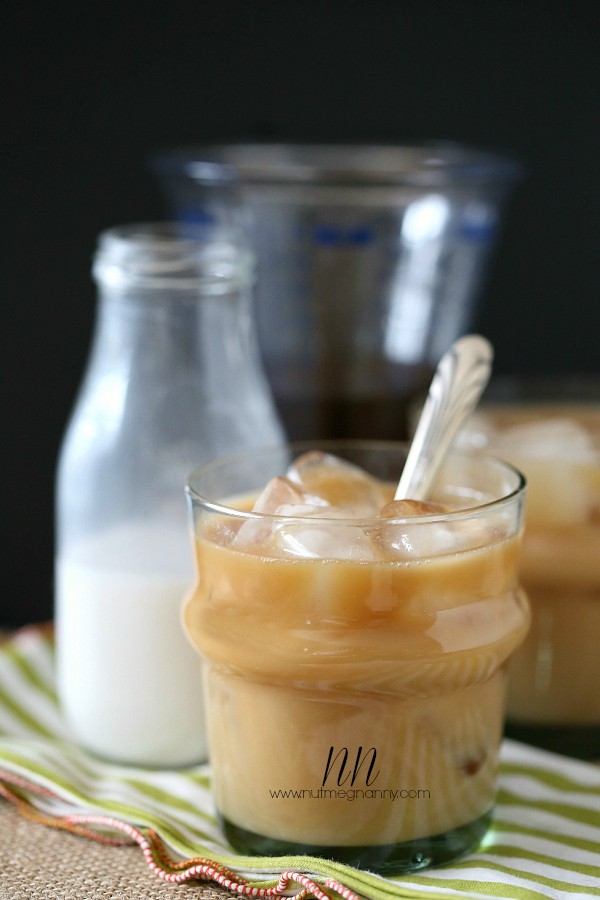 This cardamom coconut milk iced coffee is sweet and delicious. Hints of cardamom and coconut pair perfect with freshly brewed coffee. Hello, summer! 