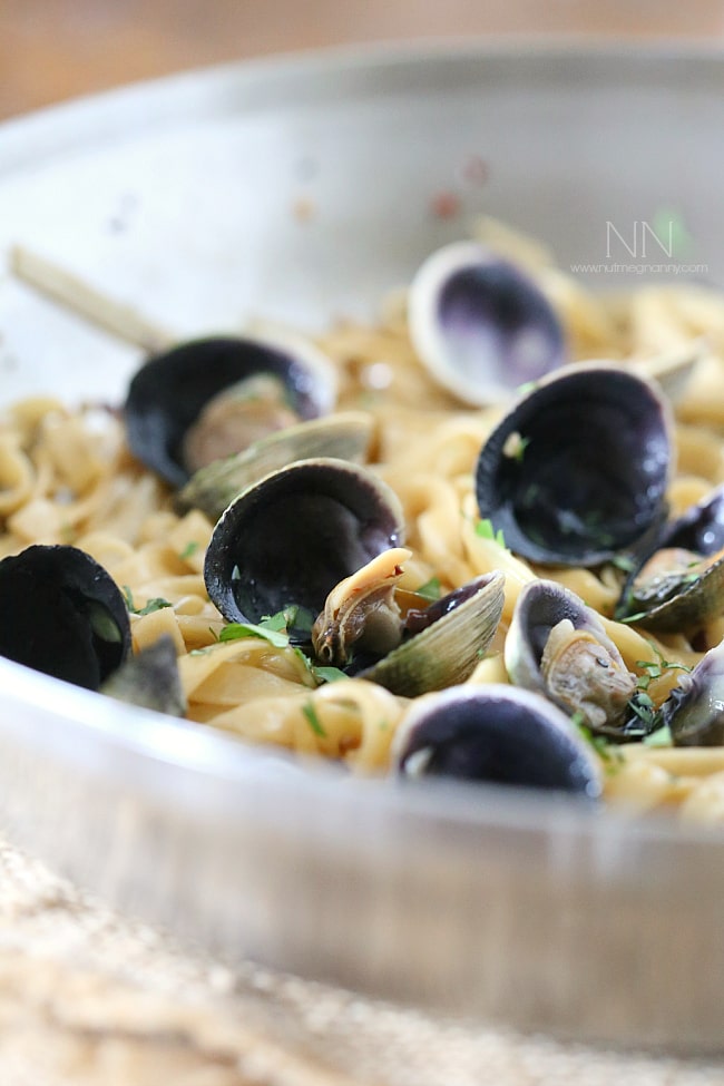 This linguine alle vongole combines fresh cockles, pasta, white wine and garlic. It's a simple pasta dish that will please the clam lovers in your life.