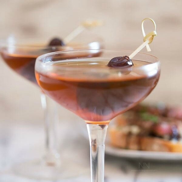 This classic Manhattan cocktail is just what Don Draper ordered! It's need only a few simple ingredients and it tastes delicious!