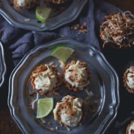 These no bake coconut lime cheesecake bites are the perfect party food. Super simple to make and ready in under 30 minutes. Say hello to dessert!