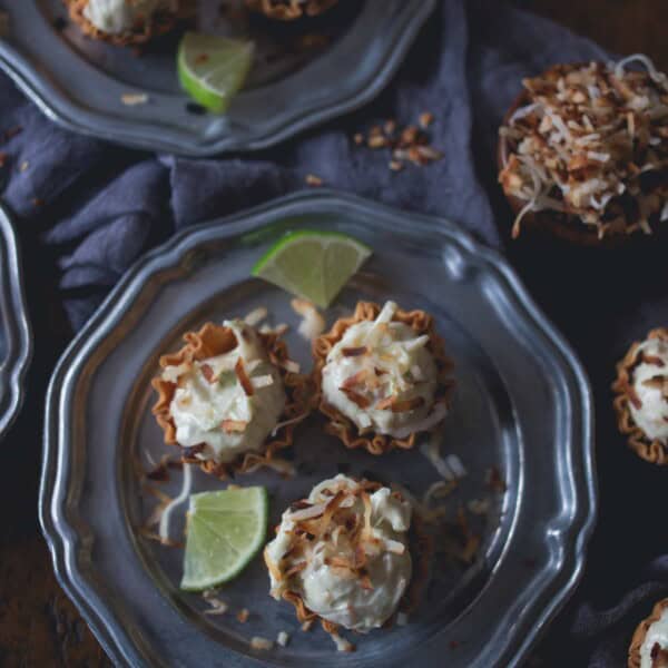 These no bake coconut lime cheesecake bites are the perfect party food. Super simple to make and ready in under 30 minutes. Say hello to dessert!