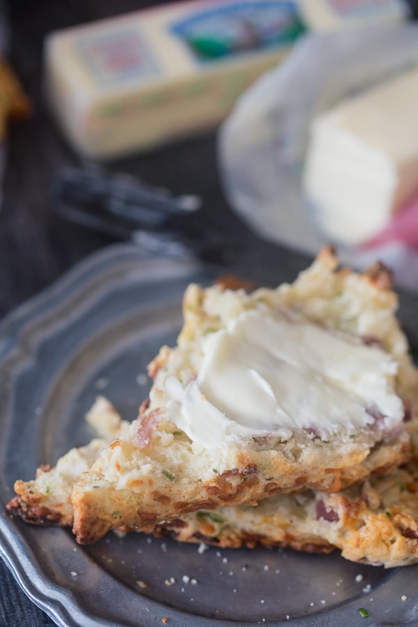 These parmesan prosciutto scones are packed full shredded parmesan, prosciutto, chives and lots of delicious butter. They are perfect for Christmas morning!