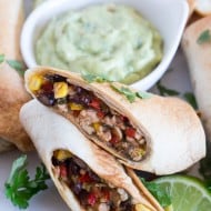 These baked Southwestern chicken egg rolls taste just like the ones you get at Chilies but without all the deep fried calories because they're baked! Ready in just 30 minutes and packed full of flavor. Perfect when served with guacamole ranch Greek yogurt dip.