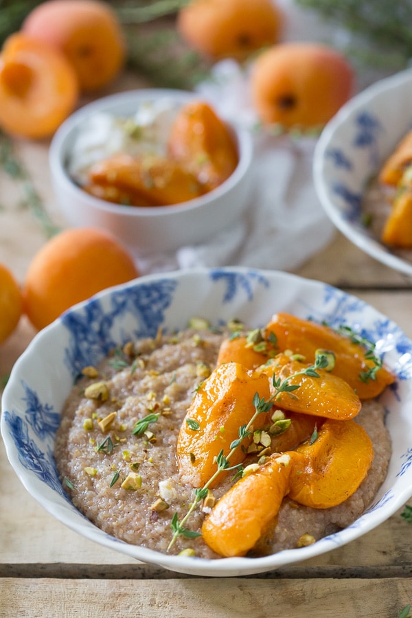 This roasted apricot whole wheat farina is the perfect way to start the day! Sweet roasted apricots on top of whole wheat farina and a sprinkling of pistachios. Say goodbye to boring breakfast!