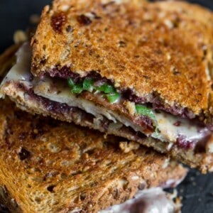 This mixed berry chicken bacon jalapeno grilled cheese is the perfect way to spice up your sandwich routine. It’s sweet and savory with just a hint of heat. Trust me, you’ll love this delicious melty sandwich.