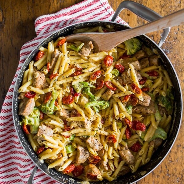 The one pot cheddar cajun pork pasta is packed full of broccoli, slow roasted cherry tomatoes, sharp cheddar cheese and LOTS of cajun spiced pork. You'll love how simple this dish is to make and the cleanup is a breeze since it's all made in the same pot!