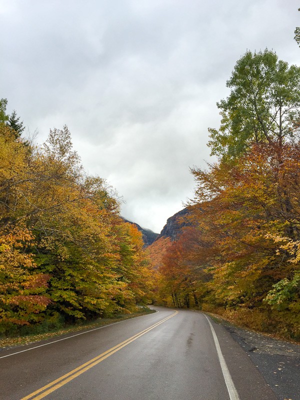 This is your perfect fall Vermont vacation guide. A no stress guide to seeing all the pretty sights without having to stick to a schedule.