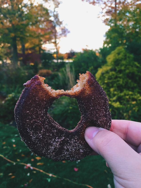This is your perfect fall Vermont vacation guide. A no stress guide to seeing all the pretty sights without having to stick to a schedule.