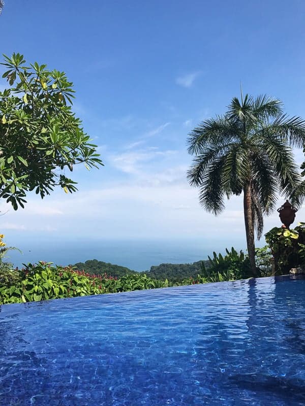 This Costa Rica travel guide will show you where to stay, eat and have fun! If you have never been to Costa Rica you're going to want to book a trip ASAP! 
