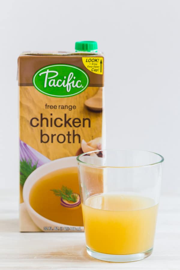 This store bought chicken broth taste test review gives you all the details you need to pick a delicious store bought chicken broth. 5 popular brands broken down to price, quantity, taste, appearance, and smell. When it's soup time you'll now be prepared! 