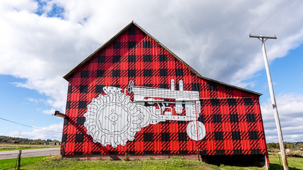 If you have always wondered what it’s like to visit a dairy farm I have you covered! Back in October, I toured Dellavale Farm and their new Cabot Creamery Co-operative plaid barn. I also got up close and personal with a few cute cows!