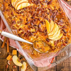 Caramel Apple Dump Cake pin for Pinterest.