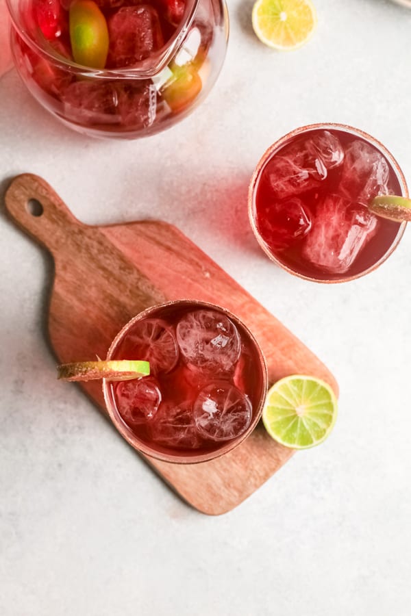 El Diablo Cocktail served with ice. 