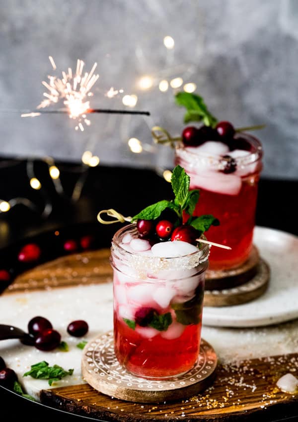 Cranberry Mojito in 2 glasses. 