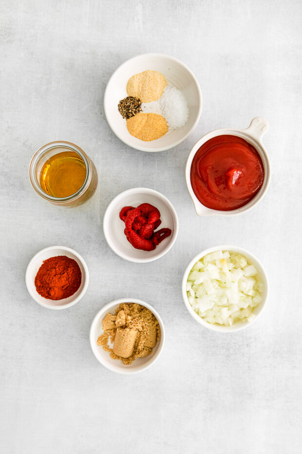 Ingredients to make barbecue sauce.