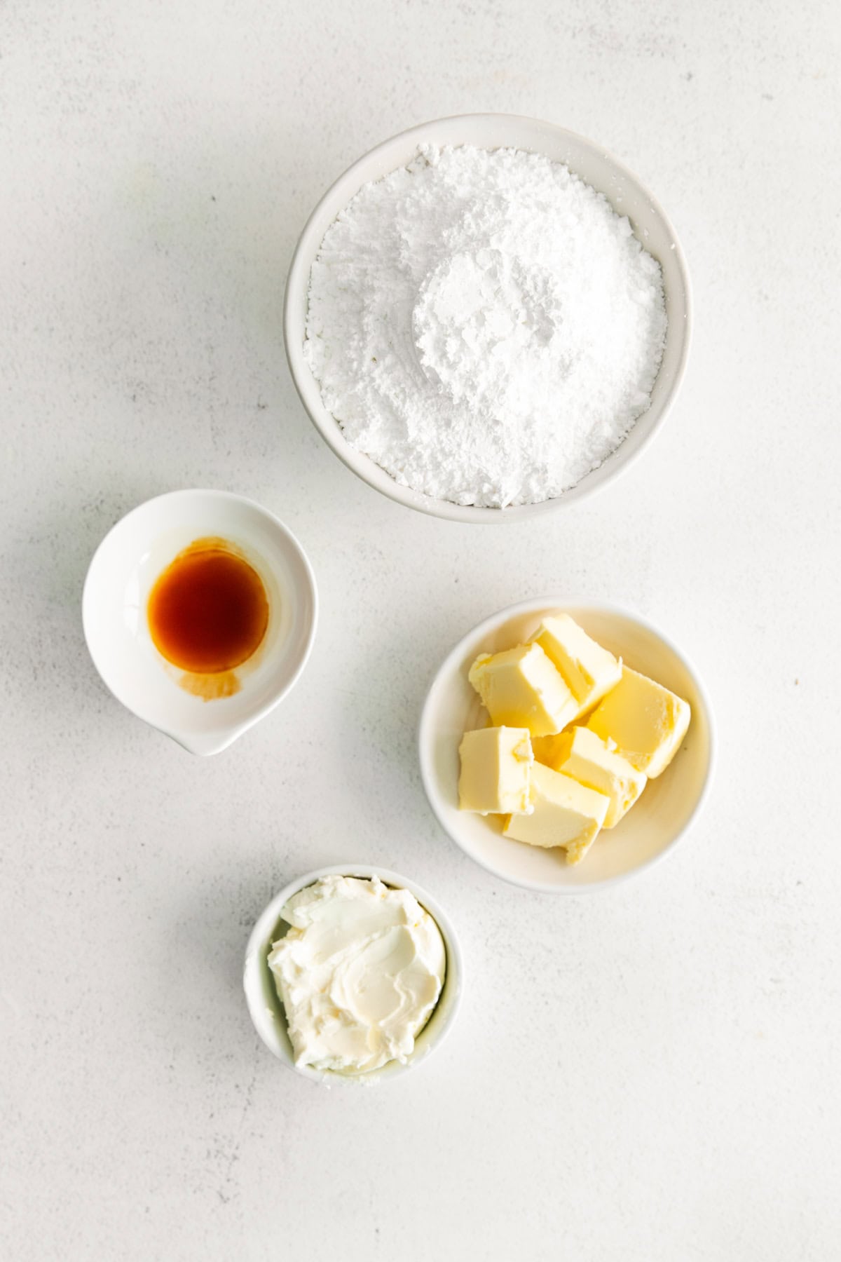 Mascarpone frosting ingredients. 
