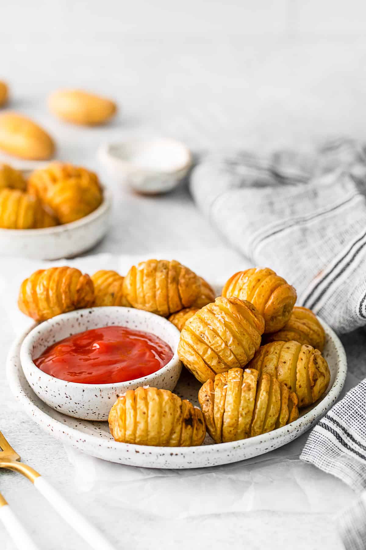 Air fryer potatoes on a plate.