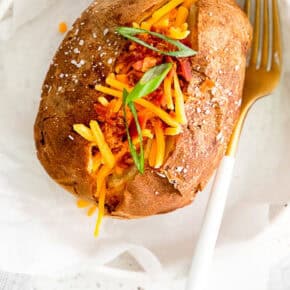 Air Fryer Baked Potatoes pin for Pinterest.